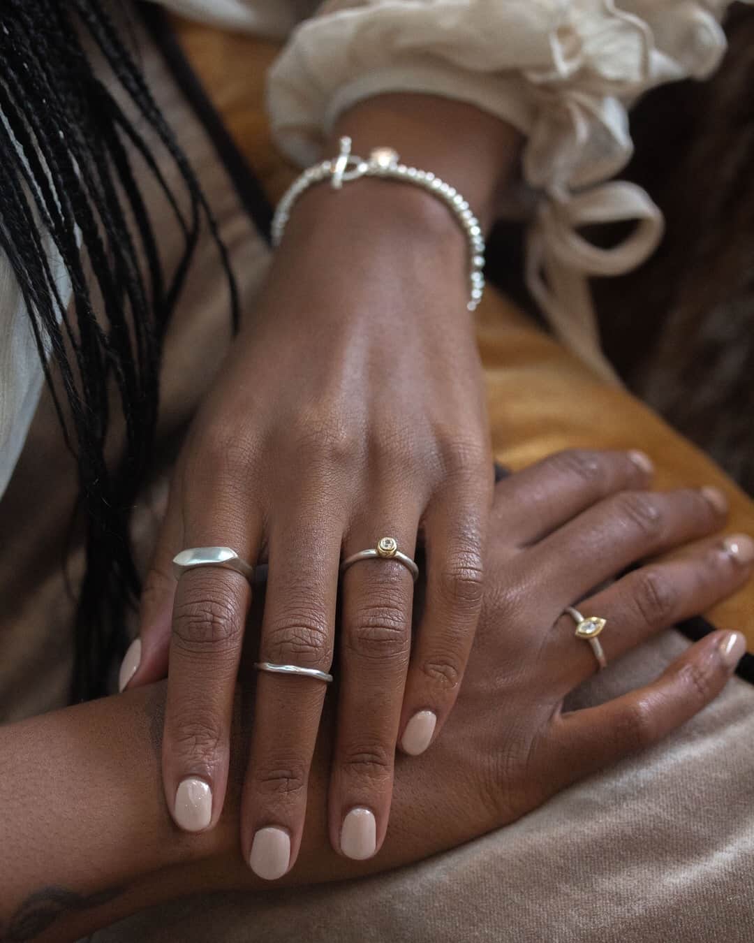 ダウアー&ホールさんのインスタグラム写真 - (ダウアー&ホールInstagram)「Not sure about your ring size? Get in touch and we will send you a free ring sizer. Your ring will fit like a glove... Easy!  The hardest part is to choose one!⠀⠀⠀⠀⠀⠀⠀⠀⠀ ⠀⠀⠀⠀⠀⠀⠀⠀⠀ -⠀⠀⠀⠀⠀⠀⠀⠀⠀ -⠀⠀⠀⠀⠀⠀⠀⠀⠀ #dowerandhall #jewelleryoftheday #ringsstack #stackingrings #silverrings #gemstoneslover #agemadayb #handmadejewellery #jewellerylovers #jewelryinspon #britishfashion #madeinuk #chritsmasgifts #britishdesign #ringsofinstagram #ringsoftheday #ringsobsession #fashioninspo #beigeaesthetic」12月13日 3時06分 - dowerandhall
