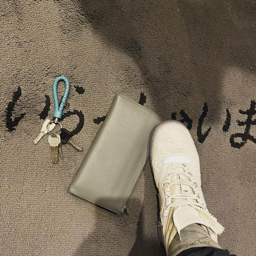 石田政博さんのインスタグラム写真 - (石田政博Instagram)「エルメスの財布踏みました。」12月13日 3時39分 - markunv