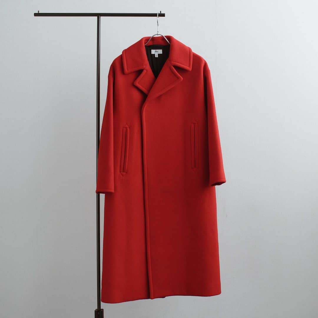 RAGTAGさんのインスタグラム写真 - (RAGTAGInstagram)「HYKE ¥34,600 / size:1 _ 冬は赤の力に頼りたくなる _ 大胆に取り入れても ベーシックなデザインだからこそ非日常にならず息の長い一着に _  #ragtag #ラグタグ #fashion #ファッション #used #ユーズド #古着 #ファッションをもっと自由にもっと楽しく #hyke #ハイク #coat #コート」12月13日 10時00分 - ragtag_official_women