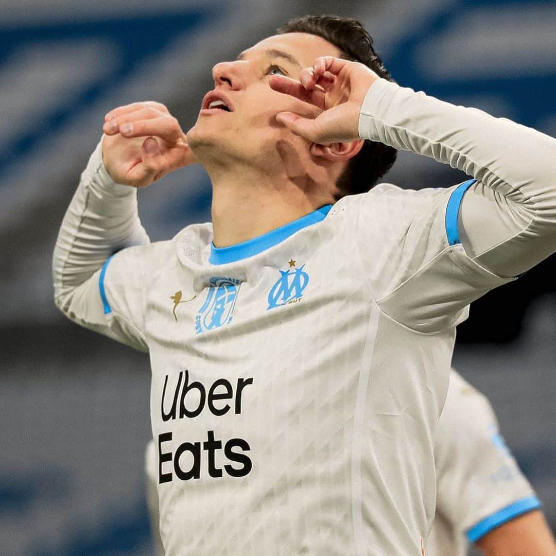 フロリアン・トヴァンのインスタグラム：「Une victoire importante !!! Félicitations à toute l’équipe 💙💙 @pipabenedetto vamosss」