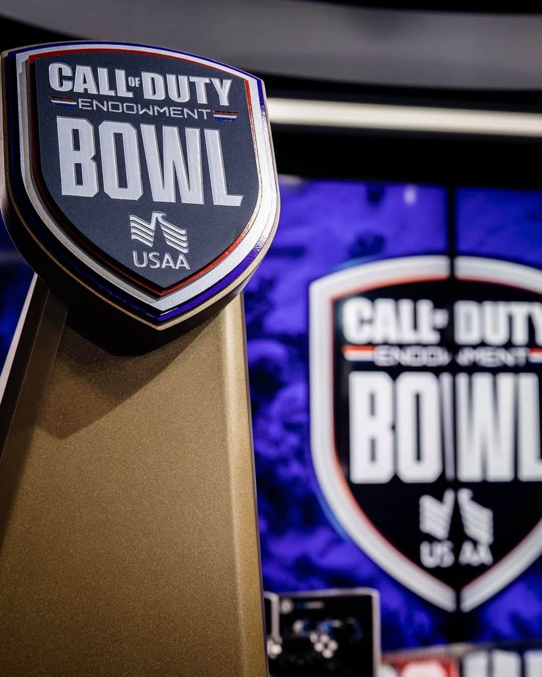 Call of Dutyのインスタグラム：「Champion Status: Unlocked 🔓  Congrats to the U.S. Space Force led by @Symfuhny & @HusKerrs, your winners of the #CODEBowl2020 presented by @USAA.   To learn more about how you can continue helping veterans to find high-quality careers, follow the @CallofDutyEndowment or visit callofdutyendowment.org.」