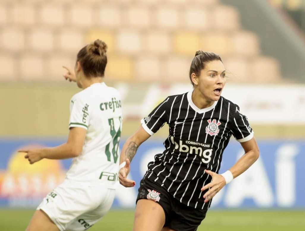 コリンチャンスさんのインスタグラム写真 - (コリンチャンスInstagram)「Amanhã é dia de mais uma final para o @corinthiansfutebolfeminino!!⠀ ⠀ Agora pelo @paulistaofeminino, o Timão recebe a Ferroviária para o 1ª jogo da decisão do estadual. A bola rola às 11h, na Arena Barueri, com transmissão do @sportv e @tvcultura!⠀ ⠀ 📸Rodrigo Coca⠀ ⠀ #RespeitaAsMinas⠀ #VaiCorinthians」12月13日 6時00分 - corinthians