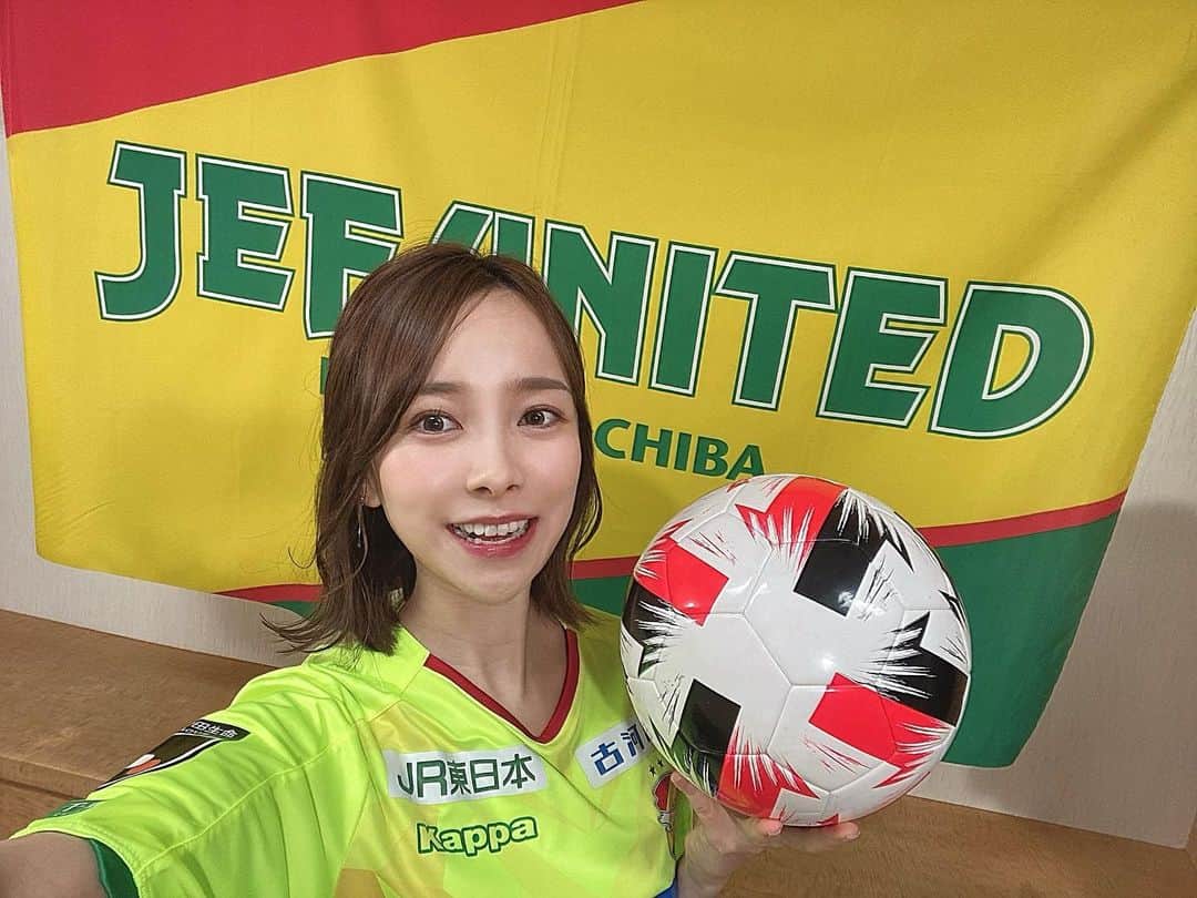 黒澤詩音のインスタグラム：「今日はawayで首位 #徳島ヴォルティス と対戦⚽️🔥  #winbyall ‼️ 写真は先日の選手へのインタビュー収録時📷  #ジェフユナイテッド市原千葉 #ジェフ千葉 #jefunited #chiba #jリーグ #jleague #ユニフォーム」