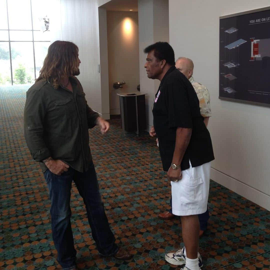 ビリー・レイ・サイラスさんのインスタグラム写真 - (ビリー・レイ・サイラスInstagram)「The last time I spoke to my good friend and legend Charley Pride. We met in ‘92 playing shows together in Australia. His beloved sweetheart Rosie by his side. A gentleman... legend and true trail blazer. With much respect #RIP」12月13日 6時35分 - billyraycyrus