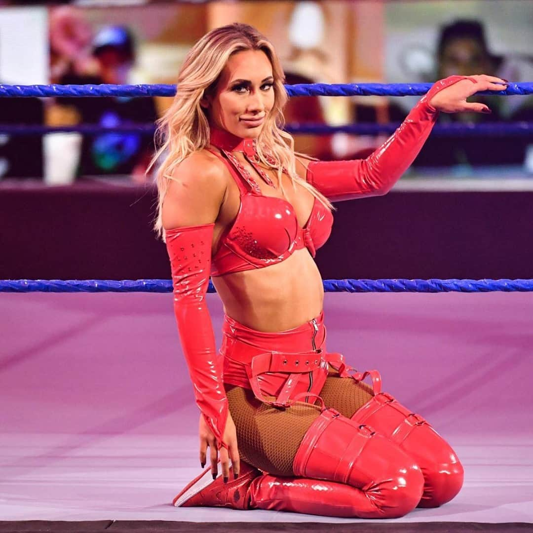 WWEさんのインスタグラム写真 - (WWEInstagram)「All 👀 on @carmellawwe. 💋 #SmackDown #Untouchable」12月13日 7時00分 - wwe