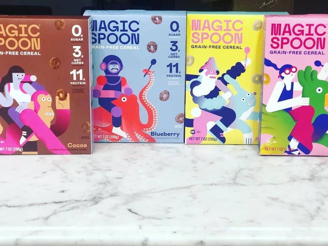 ロッキー・ロメロさんのインスタグラム写真 - (ロッキー・ロメロInstagram)「Just got my order of @magicspooncereal in!!!  0 sugar, 11 grams of protein, and only 3 net grams of carbs in each serving🔥🔥🔥 Get FREE shipping by using the promo code: HOOT at check out. . . . #paidad #paidpartnership #magicspooncereal #healthyfood #healthylifestyle #talknshopamania」12月13日 7時04分 - azucarroc