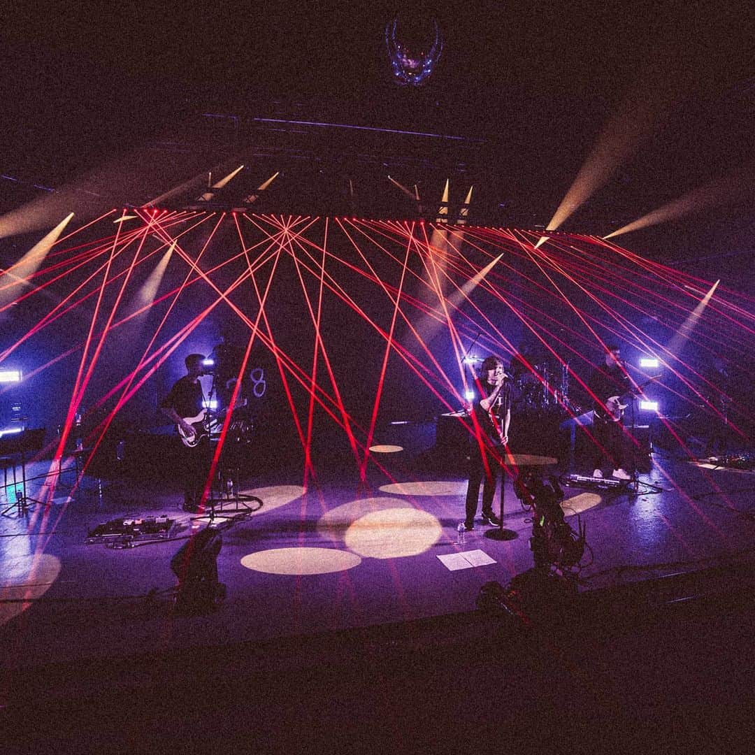 のインスタグラム：「That was incredible. Thank you to everyone who watched. Massive thanks to @charlielightening . Can't wait to finally get back on the road!」