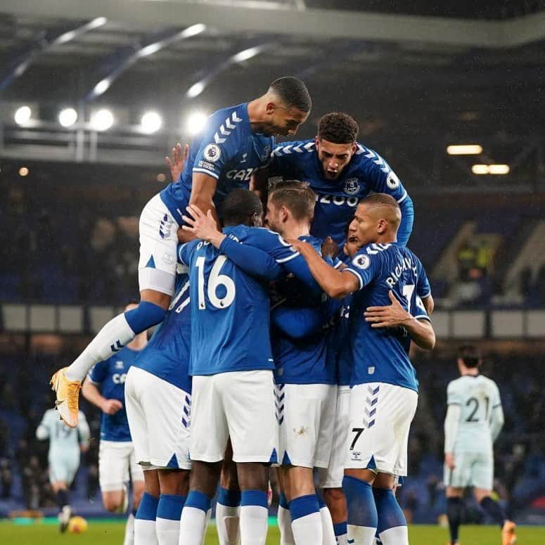 メイソン・ホールゲイトのインスタグラム：「+3️⃣  Onto Wednesday... Good to have the fans back! 💙 #EFC」
