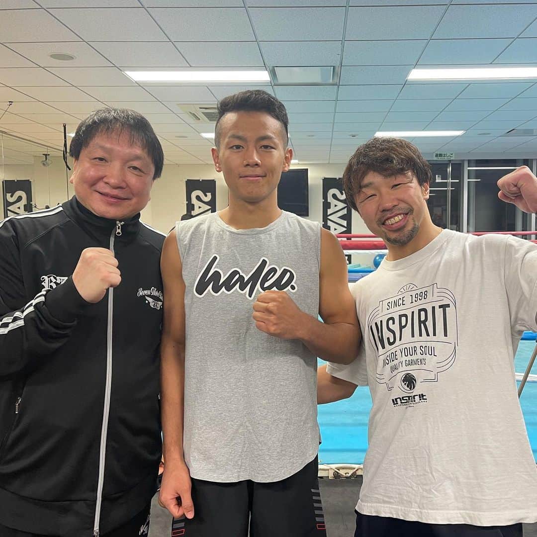 のインスタグラム：「そして最高のジム大橋ジム、そして最高のトレーナー八重樫さんのもとで ボクシングでも世界を狙っていきます。 必ずK-1代表としてボクシング界でも結果を残します。 ボクシングでの武居由樹の応援よろしくお願いします！ #ボクシング　#大橋ジム #八重樫東　#武居由樹」