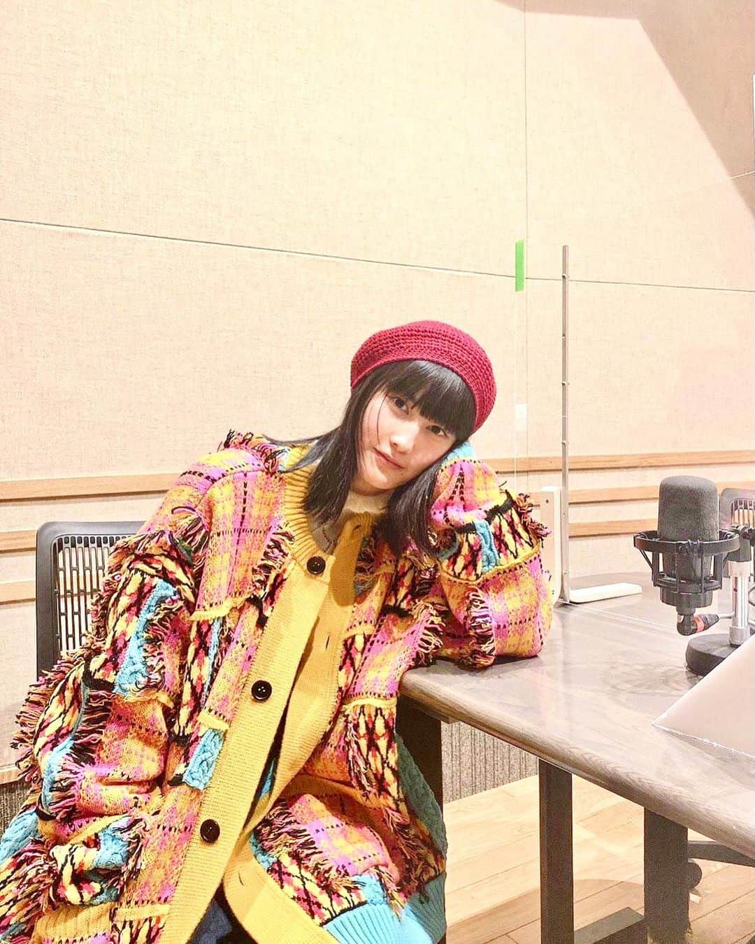 東佳苗さんのインスタグラム写真 - (東佳苗Instagram)「KIDILL 2020AW Collection﻿ snap 💛🖤💙❤️ rurumu: Collaboration knit wear﻿ ''Chaotic Argyle Tartan Cardigan''﻿ ﻿ ''Destroy Argyle Tartan Pullover''﻿ ﻿  #kidill #rurumu #jamiereid #20AW #kidill2020aw #kidilurumu」12月13日 17時49分 - usagi_kanae