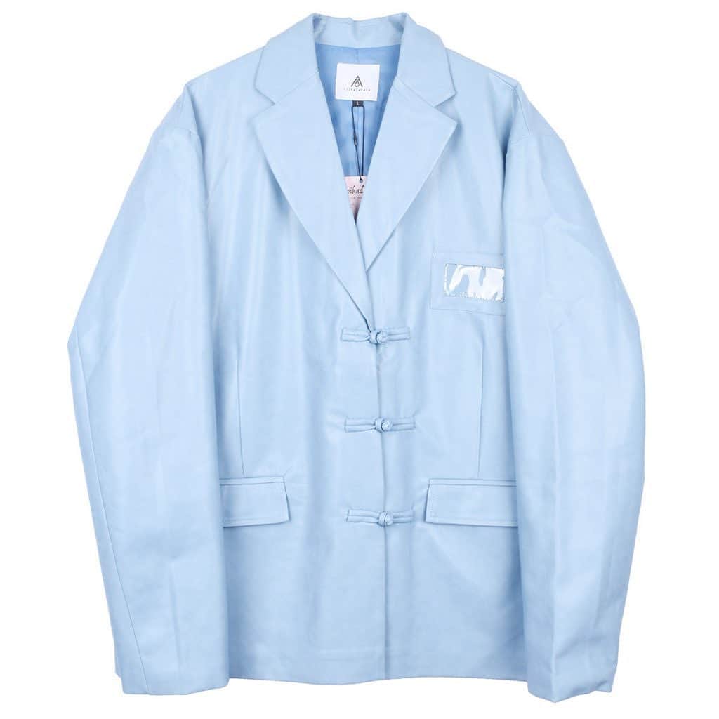 CANDYのインスタグラム：「@kadakada_official  Leather coat/Light blue SIZE:M,L  #entlanse #yoikadakada」