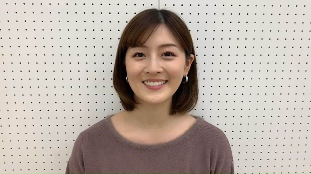 のインスタグラム：「#2021年にやりたいこと   今回は #中村秀香  アナ 来年やりたいこととは…？？  #ytv #読売テレビ #アナウンサー #年の瀬  #2020 #2021 #年末 #年末年始 #漫画 #アニメ #目標」