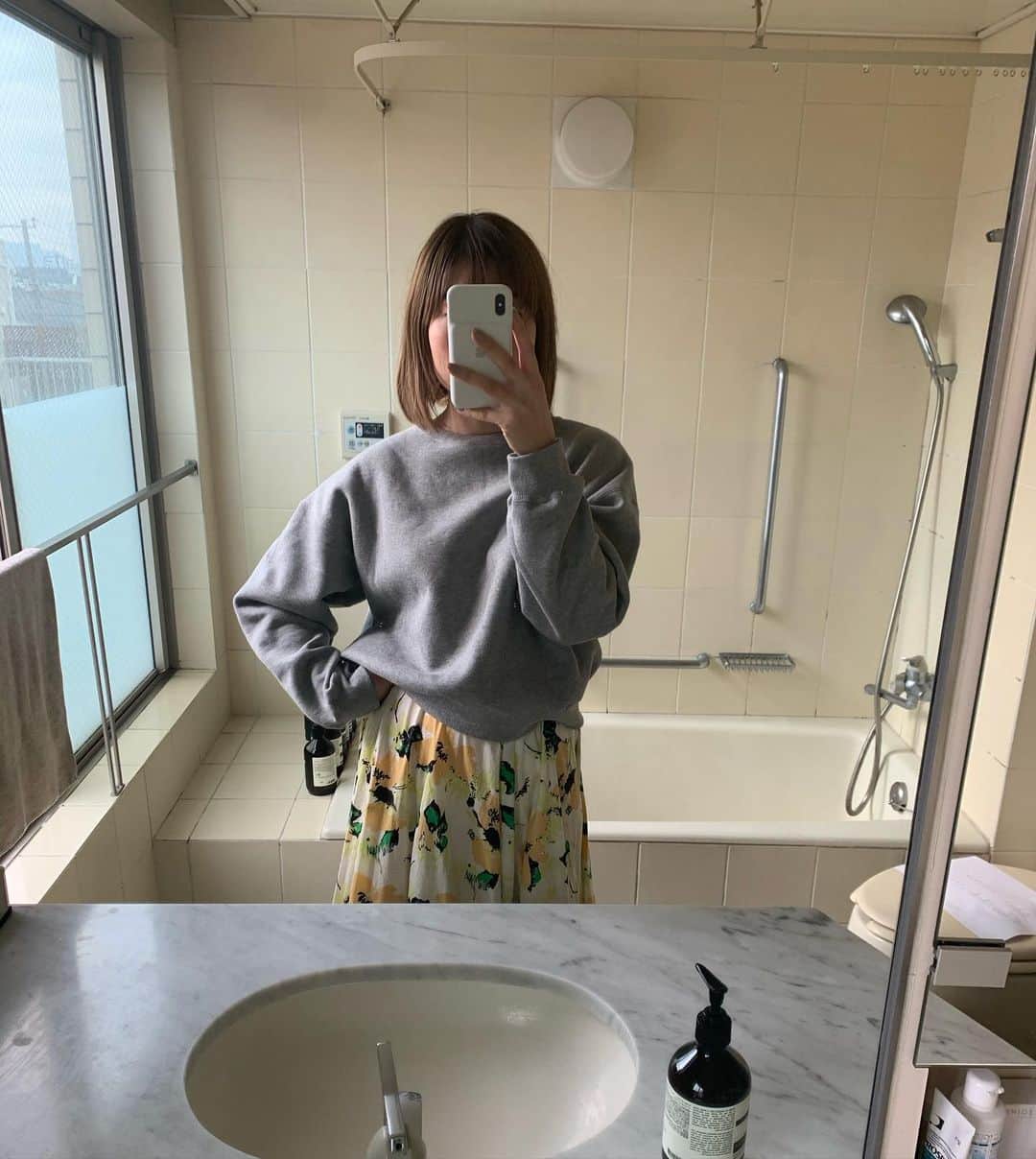 まつだみらいのインスタグラム：「最近🤍﻿ ﻿ ﻿ ﻿ ﻿ ﻿ ﻿ ﻿ ネイルはハンドがcashmere﻿ フットがnew dayです🤍﻿ @rihka_official」