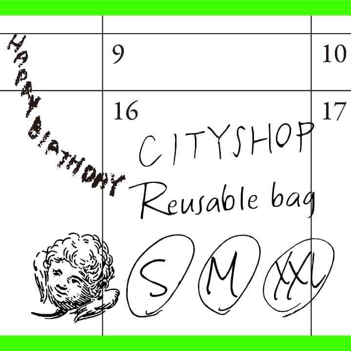 のインスタグラム：「. CITYSHOP “5th Birthday Party”  【FASHION】 CITYSHOP LOVES the earth 🌍   ◆reusable bag ◆ 2020.12.16(wed) Launch  CITYSHOPが出来るサスティナブルの取り組みのひとつとして。エコバッグを製作。 紙のような独特なテクスチャーながら、超軽量で耐水性に優れたタイベック素材を使用。  店頭にご用意した専用ペンで、コラージュ部分に塗り絵をお楽しみいただけます。  あなたの。お子様の。世界にひとつの作品を。  ◆発売日: 12/16(水) ◆展開店舗: CITYSHOP 全店＋BAYCREW’S STORE ◆サイズ: S / M / XXL  Sサイズ、Mサイズは、いつでもバッグに忍ばせておけるポケッタブル仕様。  __________________________ #CITYSHOP #CITYSHOPLOVES #theearth #5th #birthdayparty  #12月16日よりスタート #様々なコンテンツを毎日企画しています #お楽しみに」
