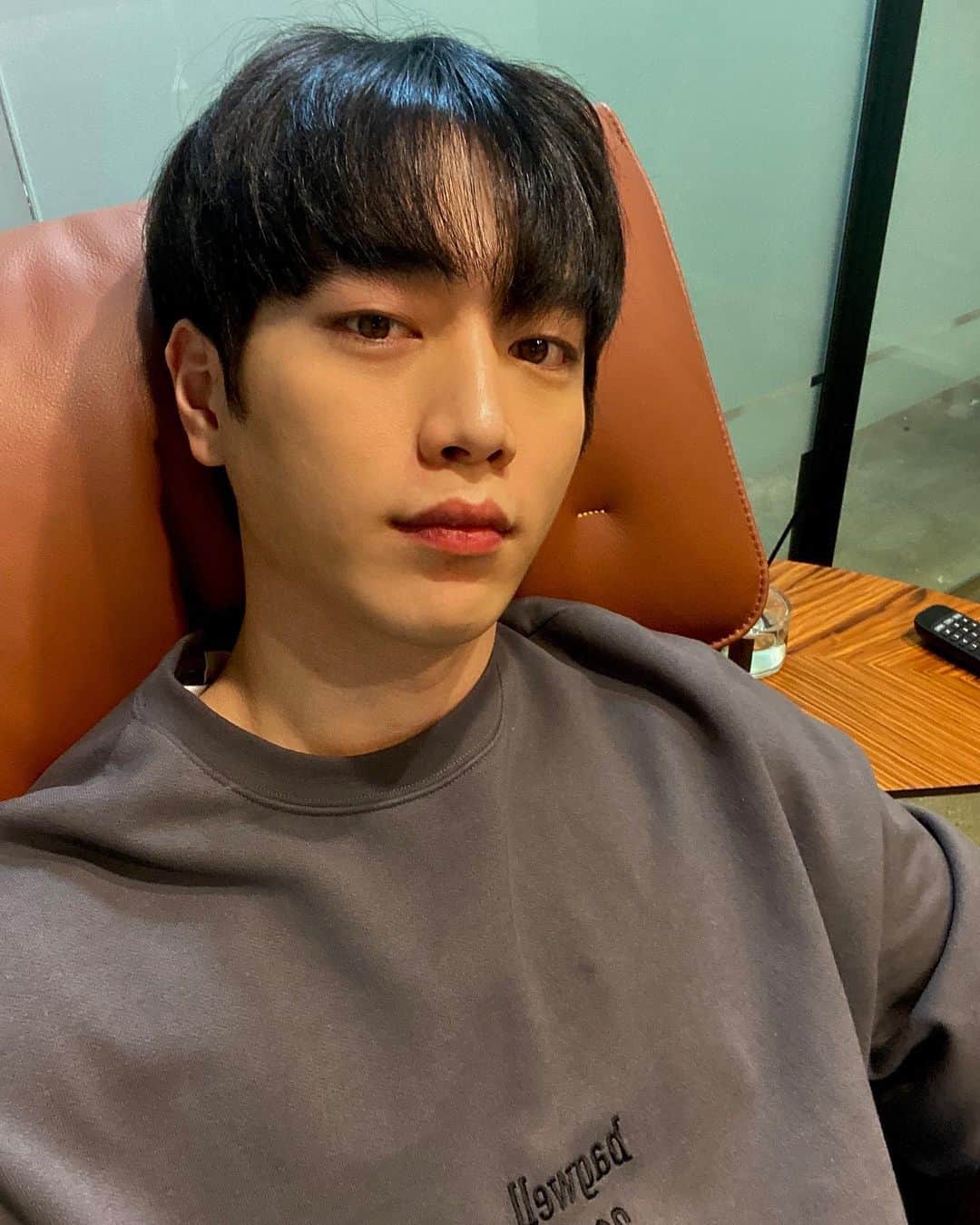 ソ・ガンジュンのインスタグラム：「🤙」