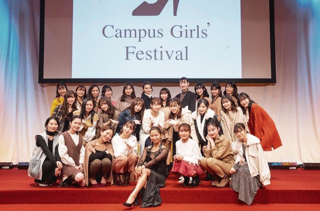 ヴァッツ美良さんのインスタグラム写真 - (ヴァッツ美良Instagram)「2020.12.05 Campus Girls' Festival👠❤️ * はじめてのイベント開催ということもあり、右も左も分からず、ただただ開催を楽しみにしてくれる方が沢山いる来場者の方々や出演したいと言ってくれた27名のミス達の為にと、思うようにいかないことがあっても、最後まで突っ走りました。 * * 出演者のみんな、当日スタッフの明学広研の方々、ヘアメイク・スタイリスト、アシスタントの皆様のサポートのお陰です💕 開催に当たって不手際も沢山あったと思うけど、最後まで着いてきてくれた皆には本当に感謝しています☺️❤️ * * 出てよかったです 来てよかったです の言葉がとっても嬉しかった😌✨ 私の原動力です。 * * 〜イベント協賛〜 👑メインスポンサー ケンズカフェ東京様 @kenscafetokyo   スポンサー シーオメディカル様 * 〜衣装提供〜 @egoist_official  @stellaviana_official  @rielle_riche  @mavimoon_official  @pinue_official  @valmuer_official  @daikanyama_chocolate  @dorry_doll_official  @iroha_by_yuka  @randa_pic  * ご協力ありがとうございました🙇‍♀️❤️ * #ミスコン#ミスコン女子#ミスコン美女#大学ミスコン#大学生#女子大生#美女#美学生#学生イベント#イベント#ファッションショー」12月13日 18時26分 - miravats_06