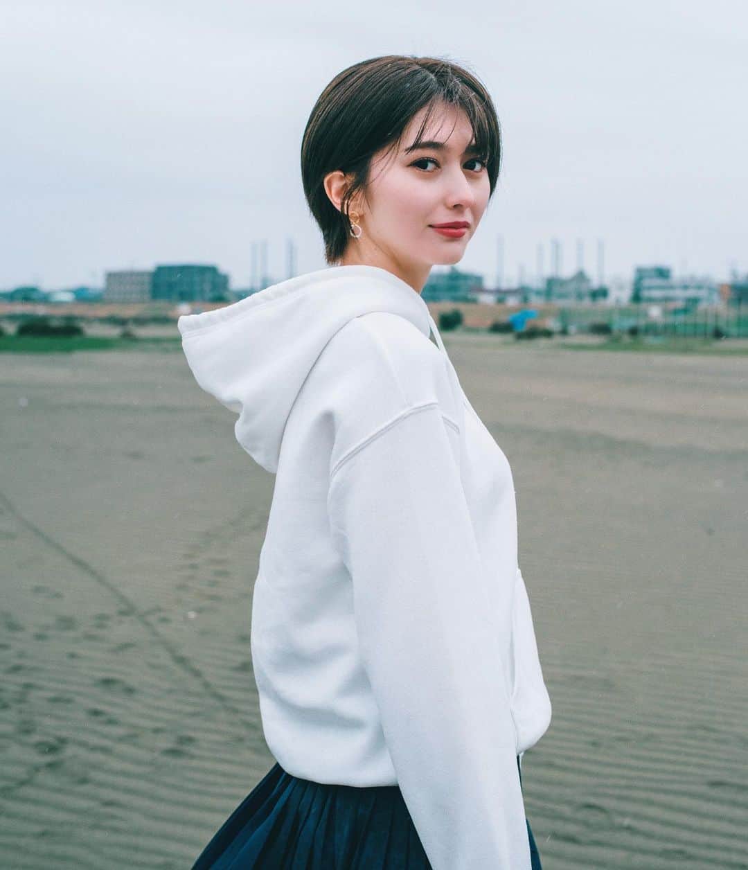 のインスタグラム：「.  Last december」