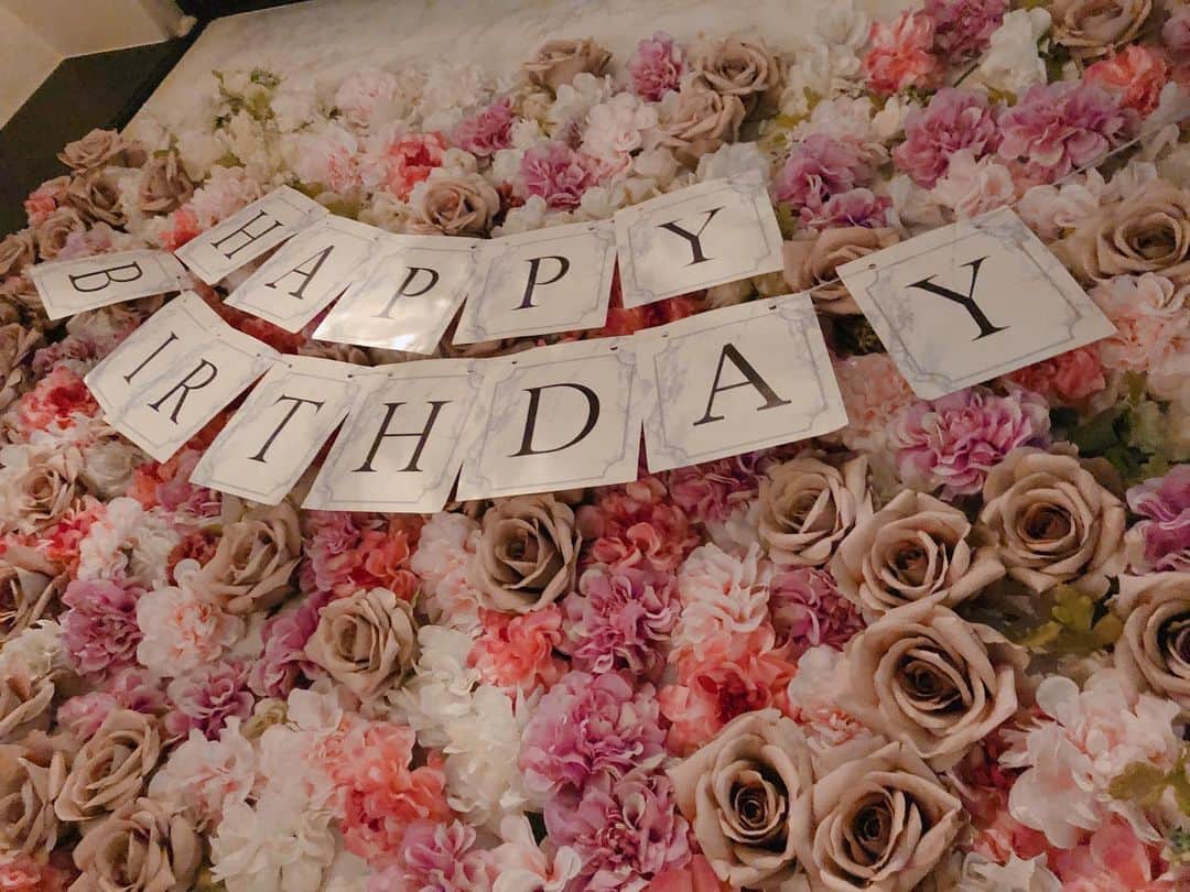 ステファニー・プリシラ・インダルト・プトゥリのグルメインスタ