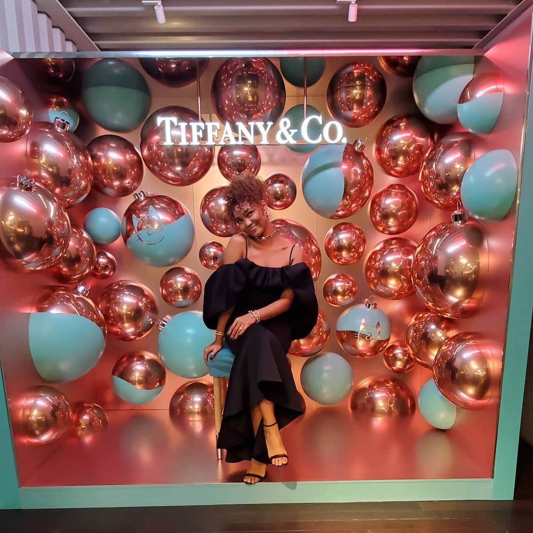 のインスタグラム：「💙💙💙 @tiffanyandco 💙💙💙」