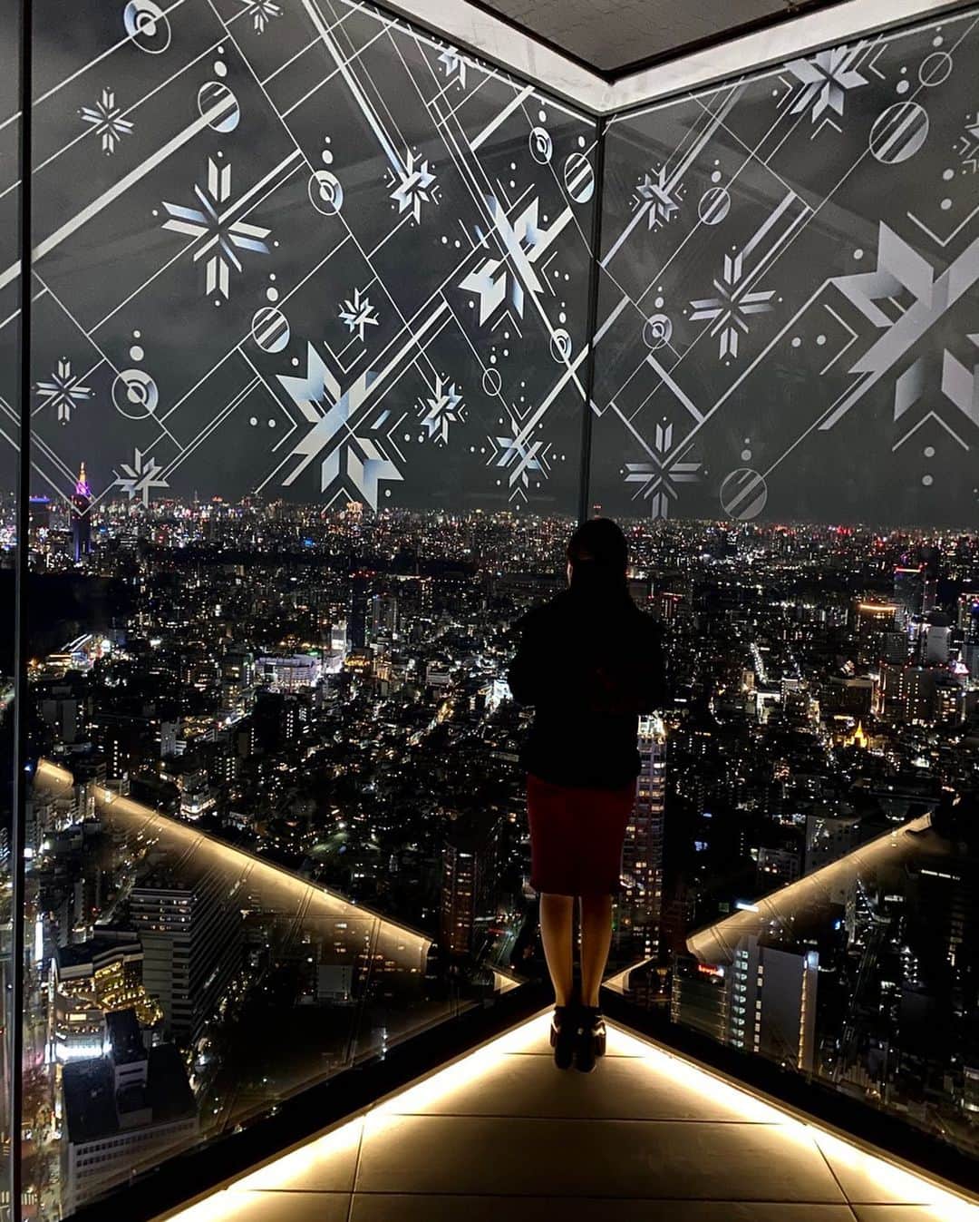 あやなのインスタグラム：「夜景綺麗だった✨ . . #夜景 #渋谷 #渋谷スカイ #渋谷スカイ展望台  #綺麗だった #冬 #寒い #なんか冬っていいよね」