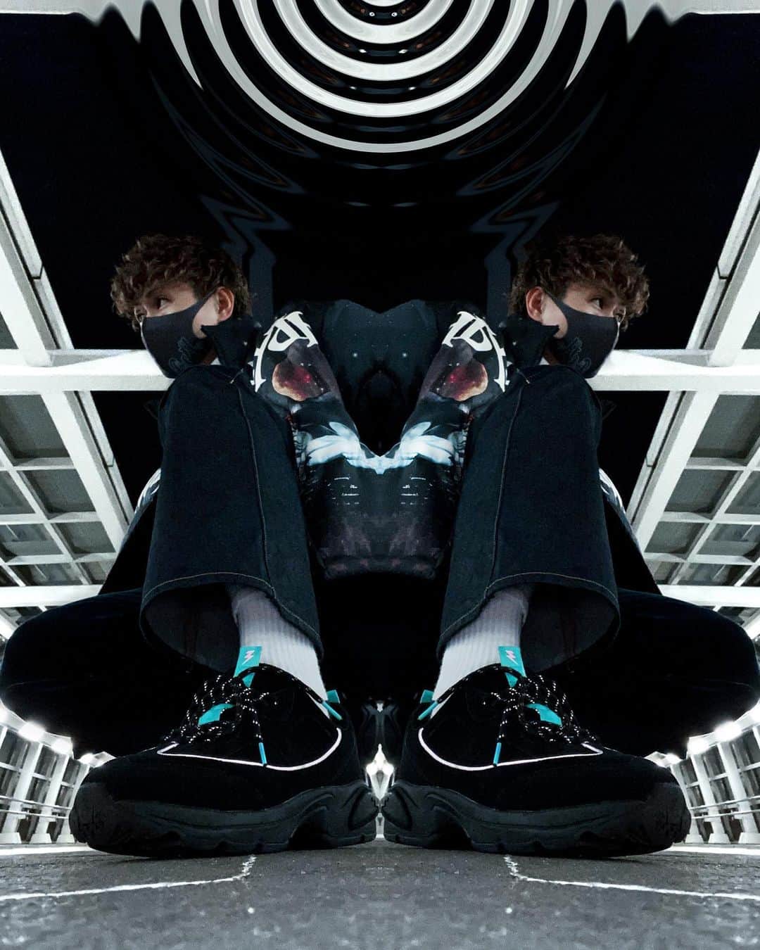 Achiのインスタグラム：「🛸 #bionicman #new」