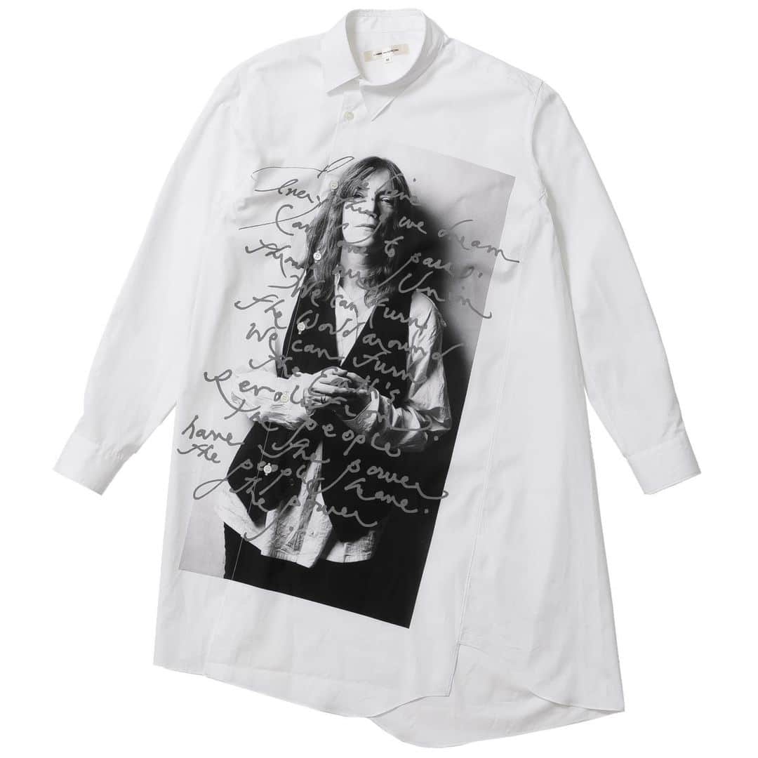 DOVER STREET MARKET GINZAさんのインスタグラム写真 - (DOVER STREET MARKET GINZAInstagram)「PATTI SMITH / Musician. Author. Poet  People of the Year by Comme des Garçons and SWITCH now available at Dover Street Market Ginza 1F  and the DSMG E-SHOP @thisispattismith @switch_magazine @doverstreetmarketginza #doverstreetmarketginza」12月13日 11時11分 - doverstreetmarketginza