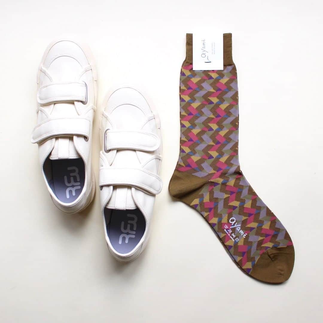 アールエフダブリューさんのインスタグラム写真 - (アールエフダブリューInstagram)「【TODAY'S PICK UP】  RPM/ONLINEで展開中ayame'socks カラフルなデザインと細かな織りが特徴的なブランドです。 こちらは細かくカラフルな配色が特徴的なモデル。 生成りのスニーカーとの相性も◎ プレゼントにもぜひ！  ONLINE SHOP http://www.rhythmtokyo.com/shopbrand/ct44/  www.rfwtokyo.com  #rfw #rfwtokyo #rhythmfootwear #sneaker #sneakers #kicks #instashoes #instakicks #sneakerhead #sneakerheads #nicekicks #sneakerfreak #kickstagram #2020aw #autum #winter #tokyo #shibuya #東京 #渋谷 #rpm #rhythmprimarymarket #ayamesocks #アヤメソックス #new」12月13日 12時00分 - rfwtokyo