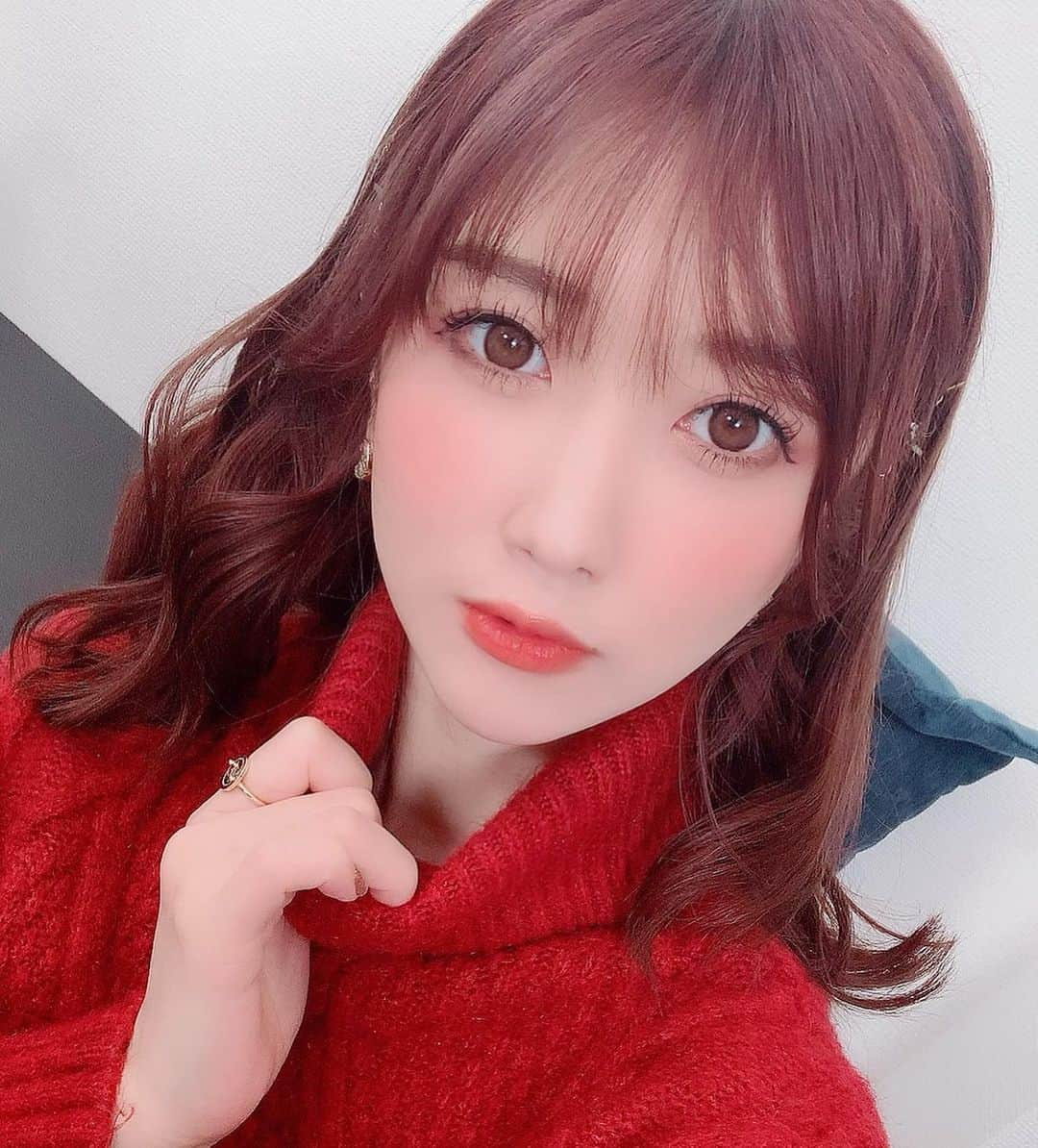 大槻ひびきさんのインスタグラム写真 - (大槻ひびきInstagram)「巻き髪🥳 #hair #hairstyle  #hairarrange」12月13日 12時15分 - yanhibi0221