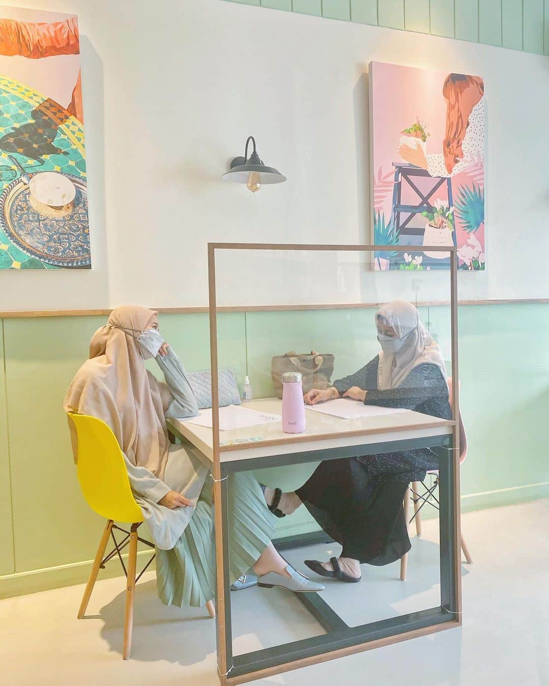 ラウディアシンシアベラのインスタグラム：「Bismillah🌸 . . Sarapan berdua mama  ماشآء الله  #masyaallahtabarakallah」