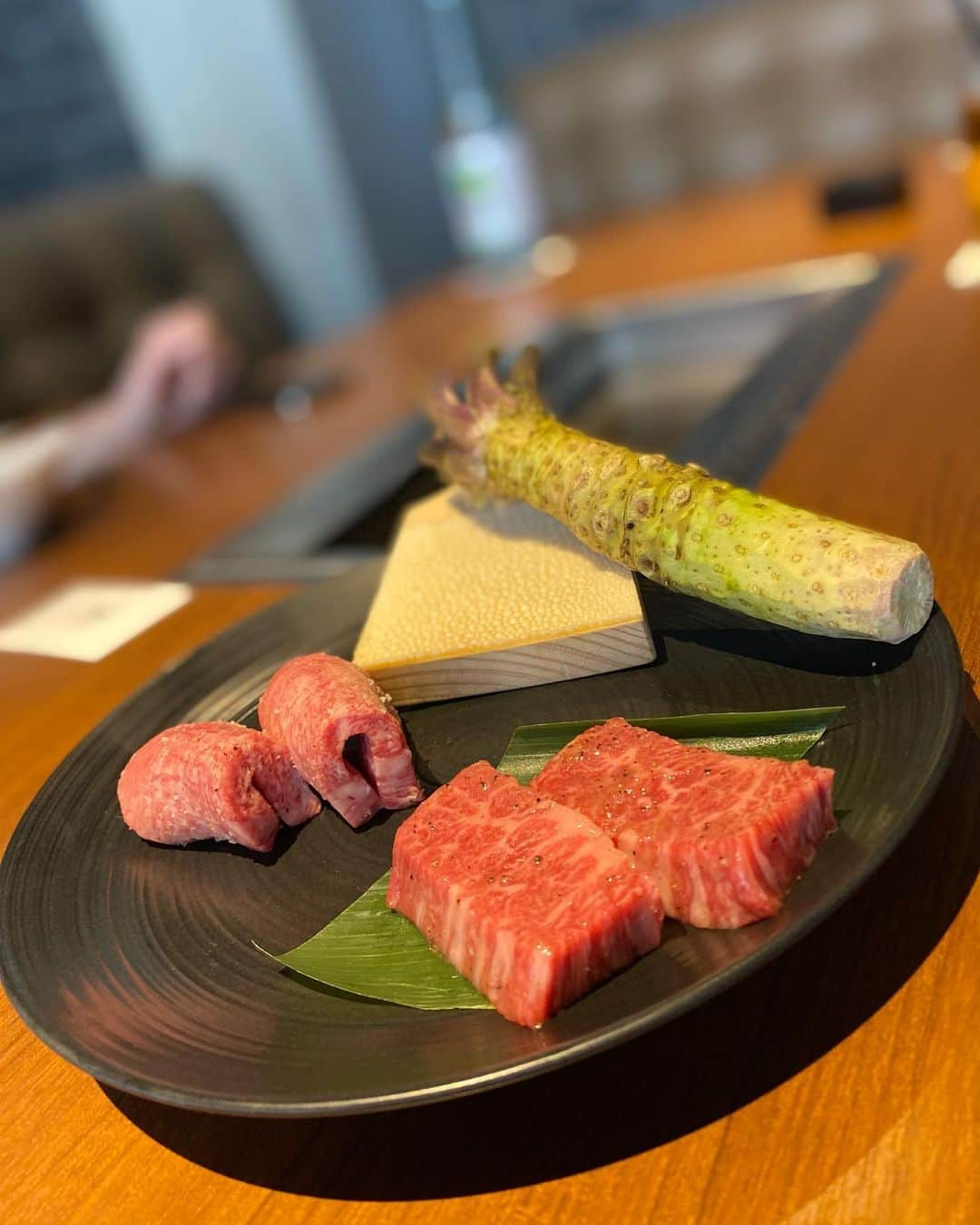 天木じゅんさんのインスタグラム写真 - (天木じゅんInstagram)「. . @ushigoro_yakiniku  new open うしごろ　表参道店 ランチで行ってきた♡ 個室でふみ奈と二人で ゆっくり美味しいお肉 食べれました♩幸せだ！ . . #うしごろ #表参道」12月13日 12時41分 - jun.amaki