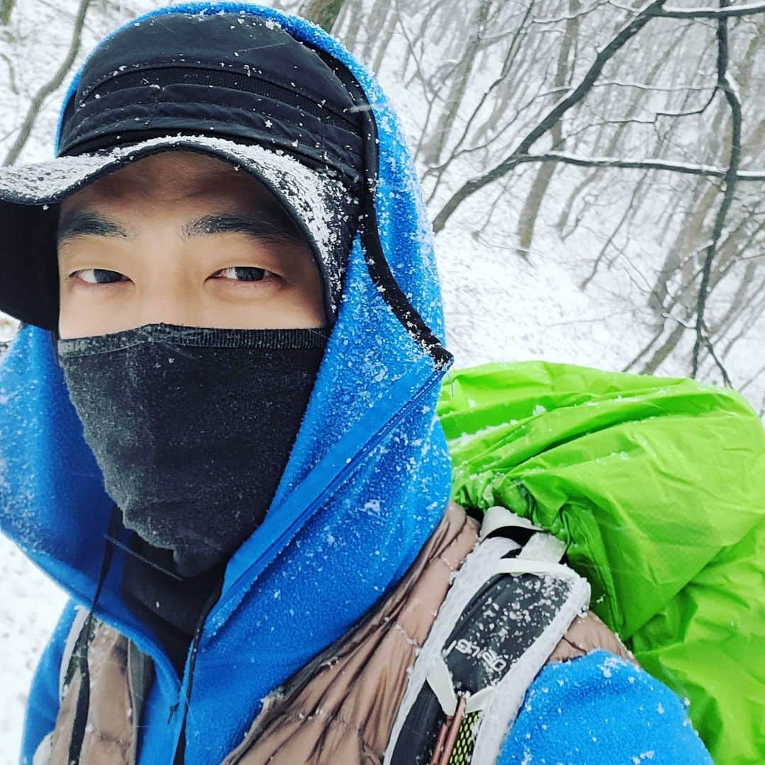 イ・チャンウクのインスタグラム：「첫눈, 서울인데 강원도 느낌! 코로나 물러가랏!!」