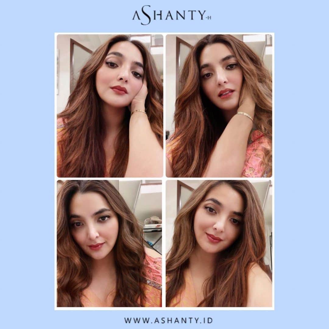 ASHANTY BEAUTY CREAM OFFICIALのインスタグラム：「Rahasia wajah glowing dan awet muda Bunda Ashanty adalah rutin menggunakan Day Cream yang mengandung SPF sehingga wajah terhindar dari paparan buruk sinar matahari dan mampu menunda timbulnya tanda penuaan dini pada kulit wajah seperti kerutan , flek hitam dan garis halus. Gunakan rangakain Cream Series by Ashanty secara rutin  setiap hari untuk hasil wajah glowing, lembut, lemabab, kencang dan kenyal yang lebih maksimal 🌸  _________________________________ Informasi dan pemesanan : WA: 081293823950 WA: 085781140354 WA: 081287388885 WA: 087778489900 FAST RESPONS CLICK LINK yang ada di Bio IG @ashantyid  _________________________________ #ashantybeautycosmetics #beauty #cosmetics #brandlocal #kosmetikhalal #makeup #kosmetikartis #ashanty #thehermansyah #beautyvlogger #jualkosmetikmurah #kosmetikmahal #kosmetikbagus #ashantyid #keluargaasix #ashantyhermansyah #mua」