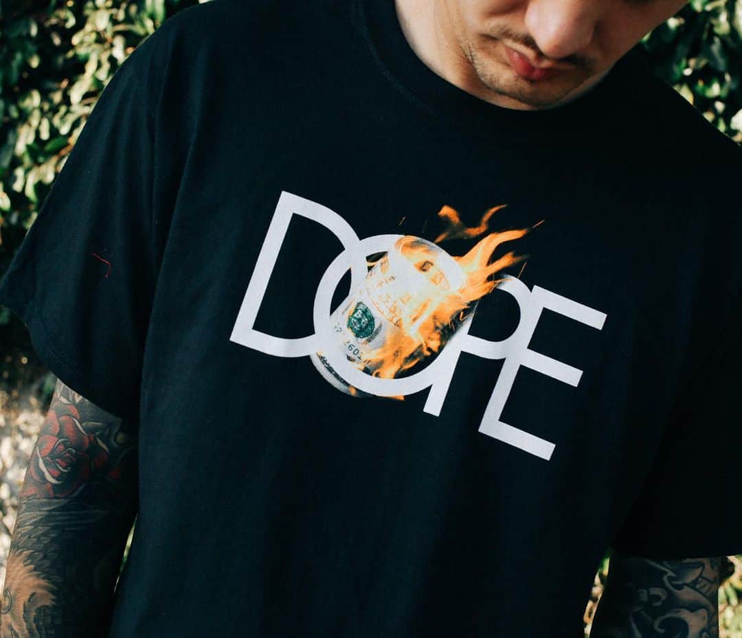 DOPEのインスタグラム：「Money 2 Burn 💵 🔥」