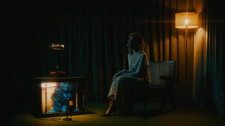 田中裕介のインスタグラム：「「無題」for CAVIAR20 • Cast : sharar lazima (AMAZONE) @lalazima_  • Director : Yusuke Tanaka (CAVIAR) Assistant Director : Watatu Abe (Tape) @wtrab  Cam : Koho Kotake (STURGEON) Cam 1st : Erika Shimizu Light : HIGASIX (whitney) Best Boy : Kiyoshi Nishida , Takeharu Nakashima Art : Yui Miyamori (Diamond Snap) @plus_mon  Set Construction : Masayuki Sekine (KOMA ART) Stylist : Shinichi Miter (KiKi inc.) @mitershinichi  Stylist Assistant : Yusuke Sasaki , Chiharu Hata Hair&Make : Asami Nemoto @asami_nemoto , Tomoe Yoshida Hair&Make Assistant : Komomo Sato Color Grading : Yasutaka Ishihara (Sony PCL) Producer : Misa Nakamura (CAVIAR) @misannn  Music Producer : Katsuya Yamada (aiin) Music Arranger : Hideaki Shirato (aiin) Vocal : Kaori Takeda • Special Thanks : Ichiro Yamaguchi @ichiroyamaguchi」