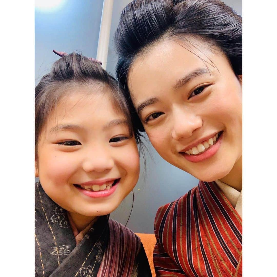 杉咲花さんのインスタグラム写真 - (杉咲花Instagram)「ののちゃんからいっぱいのパワーとともにバトンを受けとって、千代、大きくなりました。 明日も観てね。おちょやん。」12月13日 13時43分 - hanasugisaki