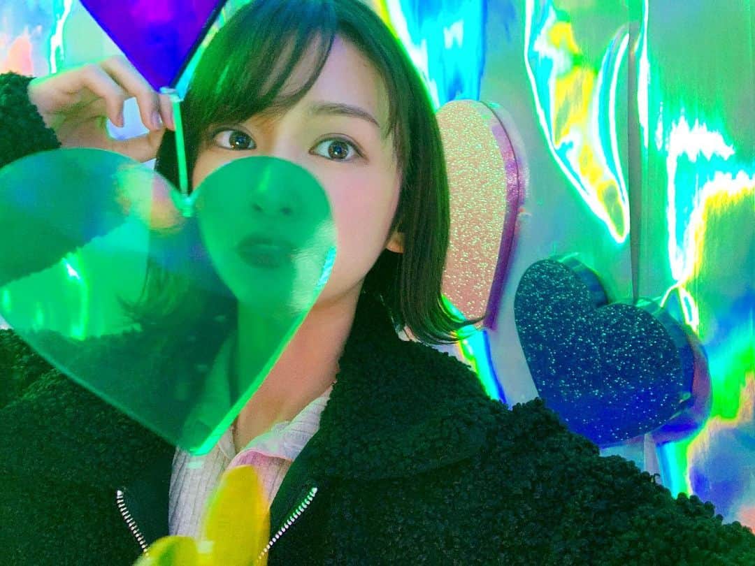 小泉遥のインスタグラム：「. . 🦄🌈💖 . #mirrormirror #watarulindaigarashi」