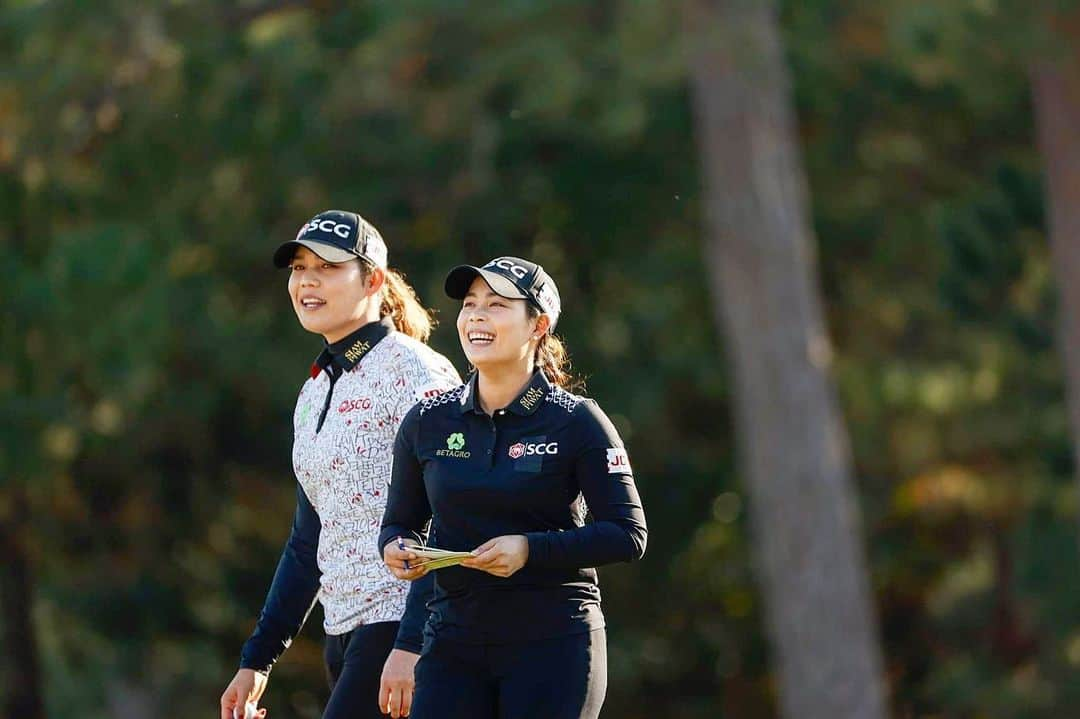 アリヤ・ジュタヌガーンさんのインスタグラム写真 - (アリヤ・ジュタヌガーンInstagram)「You might not always be next to me, but I know you’ll always have my back ❤️ #lpga #lpgatour #uswomensopen #uswo #mayariya #momoriya #teamjutanugarn」12月13日 14時03分 - mayariya