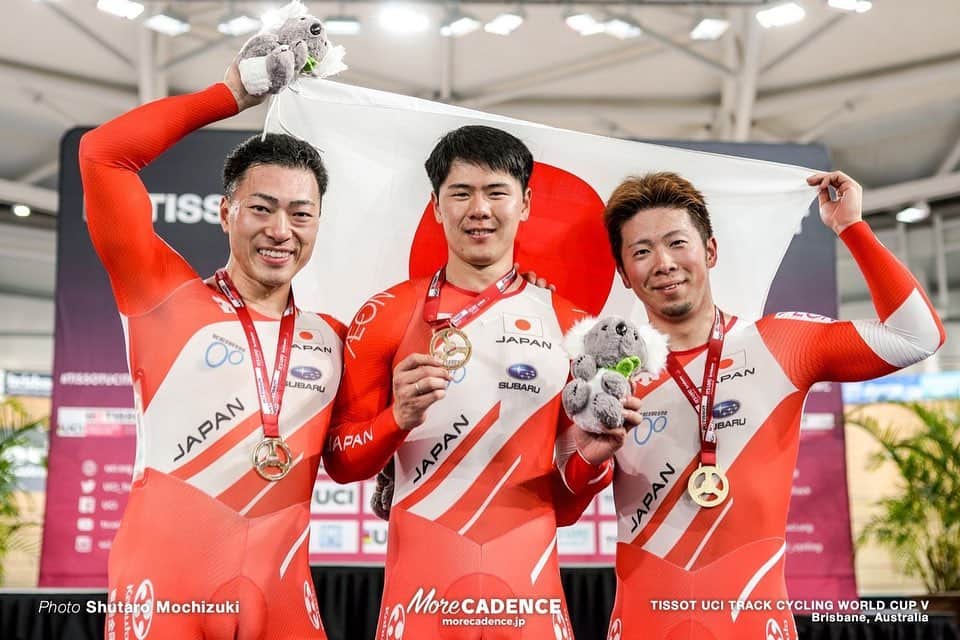 長迫吉拓さんのインスタグラム写真 - (長迫吉拓Instagram)「Can’t believe that this was one year ago of today... My first World Cup win!  . . #Team #Sprint #Track #Cycling #Bicycle #TeamSprint #Japan #Win」12月13日 14時35分 - yoshi993nagasako