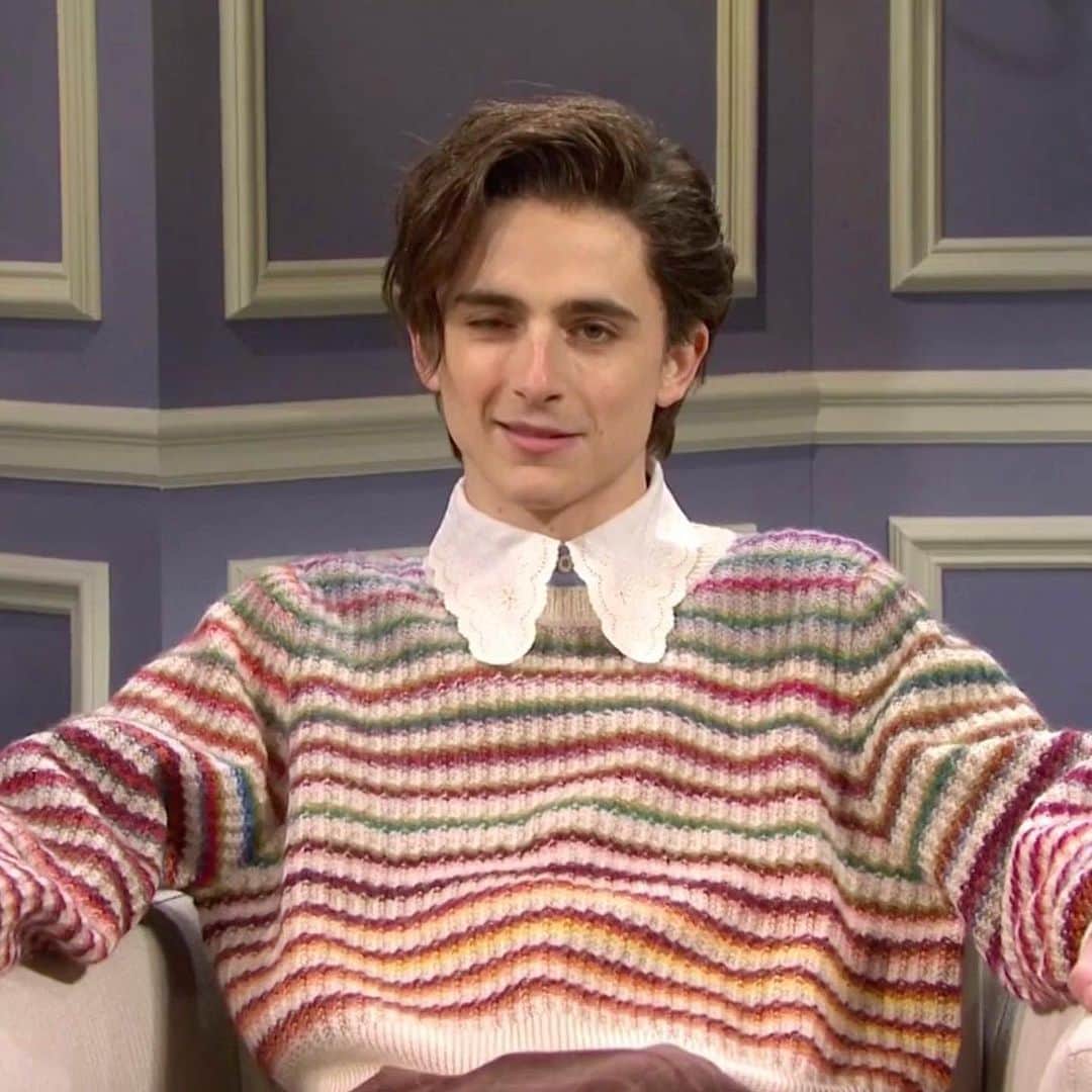WHO WHAT WEARさんのインスタグラム写真 - (WHO WHAT WEARInstagram)「Don’t talk to me unless it’s about Timothée Chalamet hosting #SNL.  photos: @nbc」12月13日 15時43分 - whowhatwear