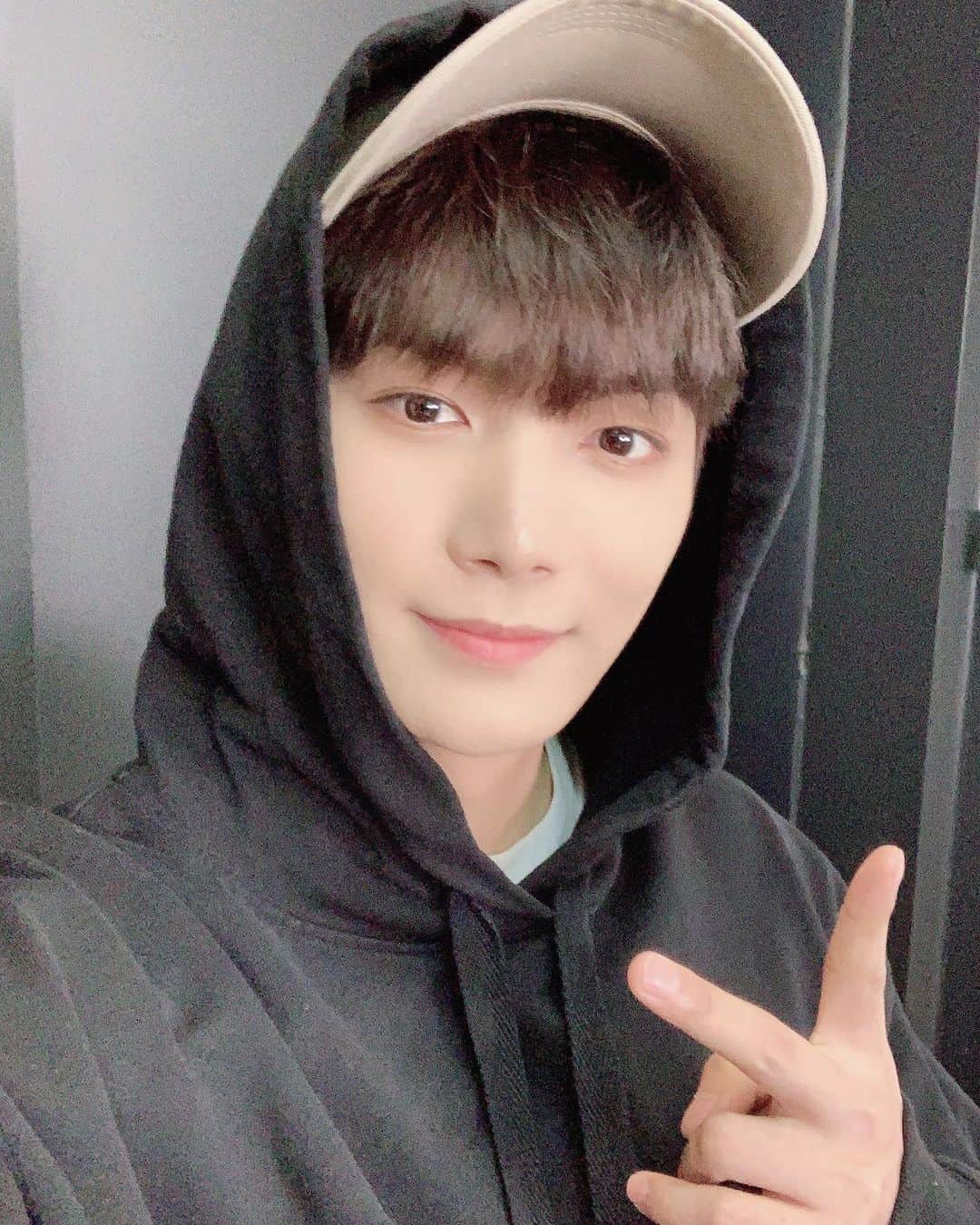 JR のインスタグラム：「잘먹었습니다~ 다음에 봐요~」