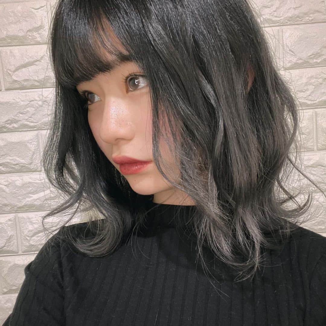 かれんのインスタグラム：「🐺🖤」