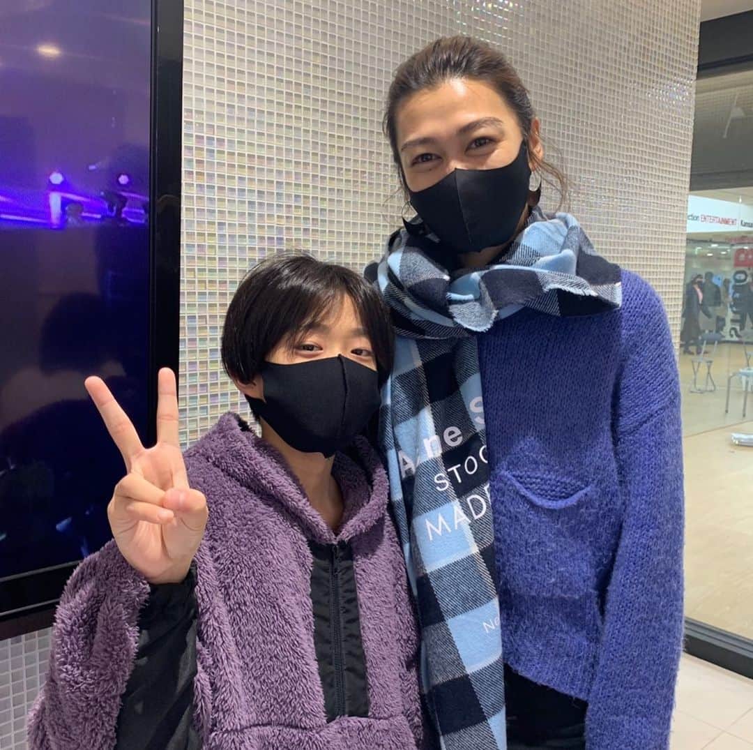 神田聖のインスタグラム：「﻿ ﻿ 今日は椅子を使ってポージングするレッスンをしました✋🏻﻿ ﻿ 自分で構成を考えたりもして﻿ まだまだ課題山積みです🙄﻿ 音のタイミングだったりそーゆーのもしっかり意識して歩けるように頑張りたいと思います😤😤﻿ ﻿ ﻿ ﻿ ﻿」