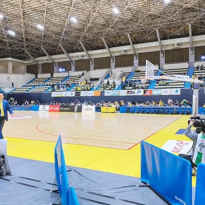 のインスタグラム：「選手退場になります！🏀✨ 本日も応援誠にありがとうございました！！！✨ 次回は20連勝出来るようにこれからも応援お願いいたします✨📣🏀」