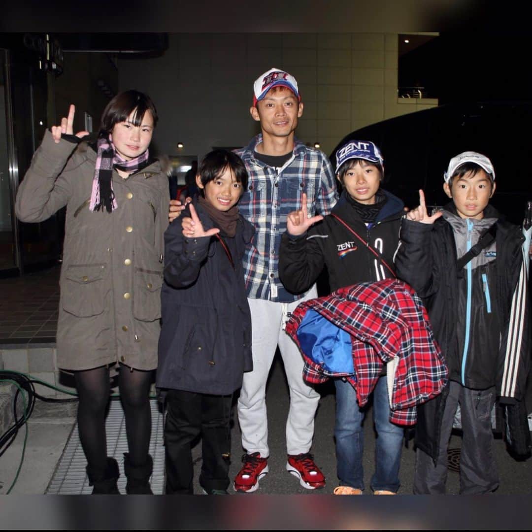 脇阪寿一さんのインスタグラム写真 - (脇阪寿一Instagram)「LEXUS KIDS 渡会太一少年4歳が、十数年経ち、道上龍選手のチームで今や2020年 全日本カート選手権 最高峰クラスのチャンピオン‼️  今日もトラブルが出ましたが、最後尾からトップまで追い上げ、最高に魅力あるレースをしてました。  渡会太一選手自体は知ってましたが、まさか彼がLEXUS KIDSの一人とは…  先日のスーパーGT最終戦にも久々 LEXUS KIDSが大人になり、サーキットに帰って来てくれたけど、こういった再会にオジサンちょっと感動です。 他の皆んなも元気かな⁈  #渡会太一 #kart #全日本チャンピオン #lexuskids #君たちの未来へ  #道上龍 @ryo_michigami」12月13日 17時17分 - juichiwakisaka