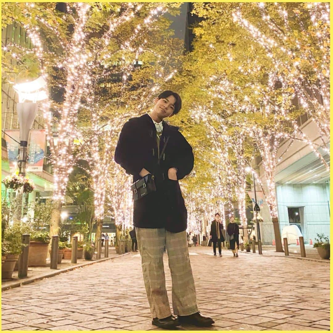 のインスタグラム：「キラキラ🥺✨  반짝 반짝🥺✨  #丸の内イルミネーション  #イルミネーション  #丸の内 #마루노우치 #marunouchi  #東京駅 #도쿄역 #tokyostation  #東京 #도쿄 #tokyo #日本 #일본 #japan」