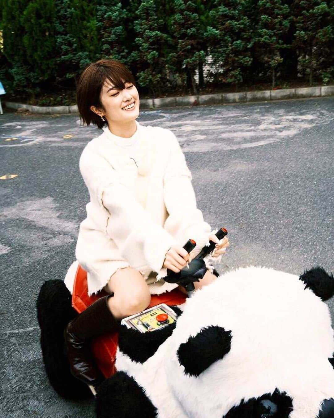 樋口日奈さんのインスタグラム写真 - (樋口日奈Instagram)「🐼🎋 #GYAO  #木村さーーん #浅草  #花やしき #パンダ」12月13日 17時25分 - higuchi_hina_official