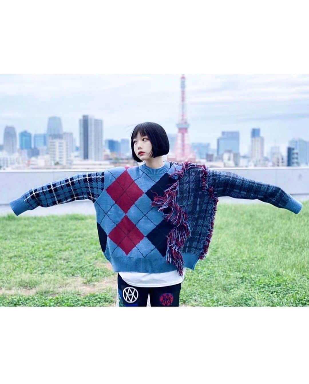 東佳苗さんのインスタグラム写真 - (東佳苗Instagram)「KIDILL 2020AW Collection﻿ KIDILL 2020SS Collection﻿  rurumu: Collaboration knit wear﻿ ''Chaotic Argyle Tartan Cardigan''﻿ ﻿ ''Destroy Argyle Tartan Pullover''﻿ ﻿  "Docking crush knit cardigan" "Crush knit pullover"  20awも20ssも色んな着こなしして頂いてます🗼🐇💫  #kidill #rurumu #jamiereid #20AW #kidill2020aw #kidill2020ss #kidilurumu」12月13日 17時35分 - usagi_kanae