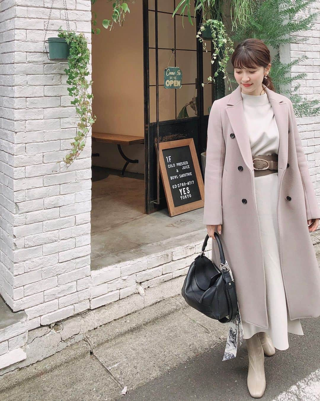 山本里菜さんのインスタグラム写真 - (山本里菜Instagram)「. 私服❤︎ . set up▶︎#lagunamoon  coat▶︎#studious  boots▶︎#nine bag▶︎#loeve  . #ootd」12月13日 17時32分 - rinayamamoto_0622