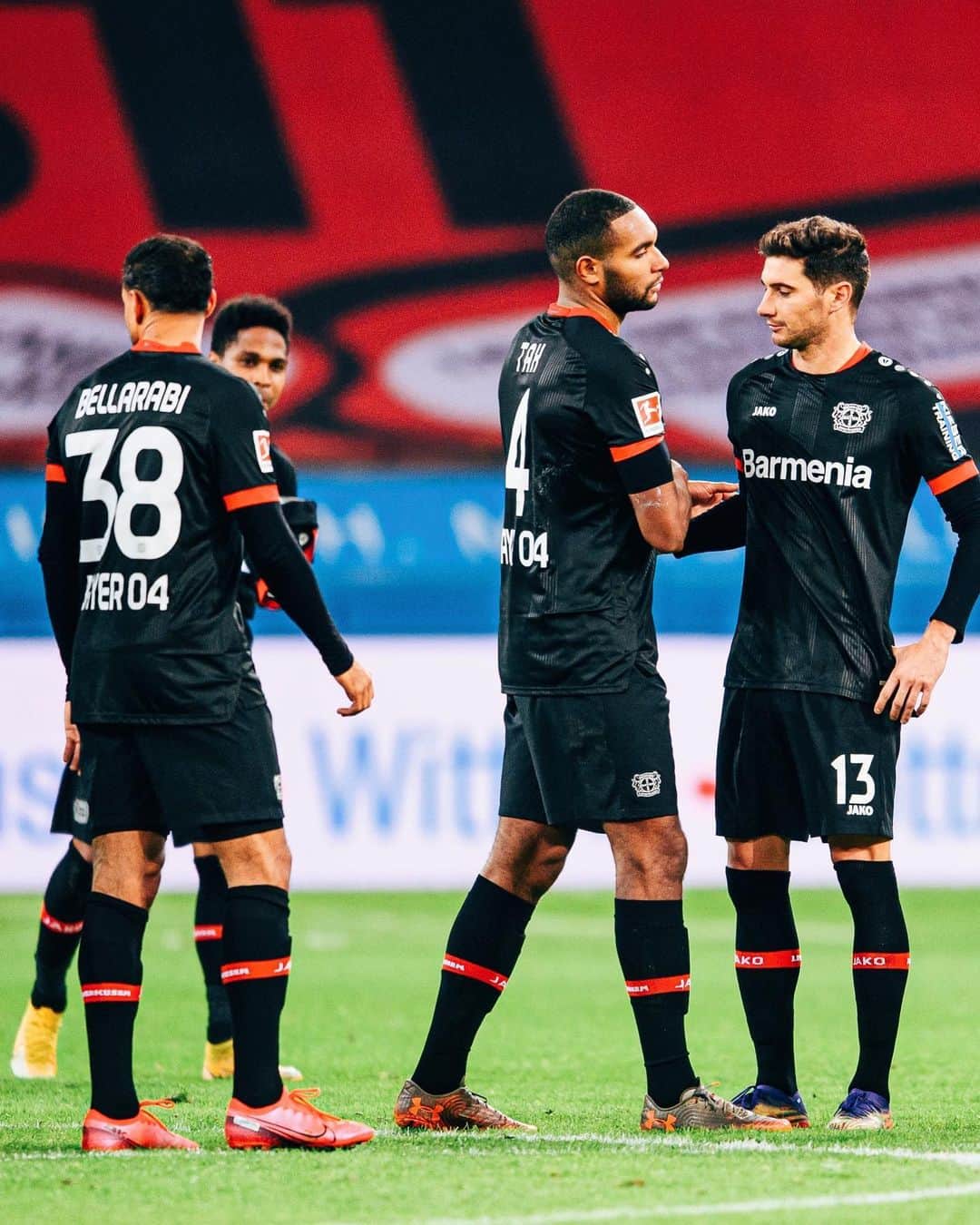 バイエル・レバークーゼンさんのインスタグラム写真 - (バイエル・レバークーゼンInstagram)「#STÄRKEBAYER 👏🔥🥳🤩 #B04TSG #Werkself #Bayer04」12月14日 4時30分 - bayer04fussball