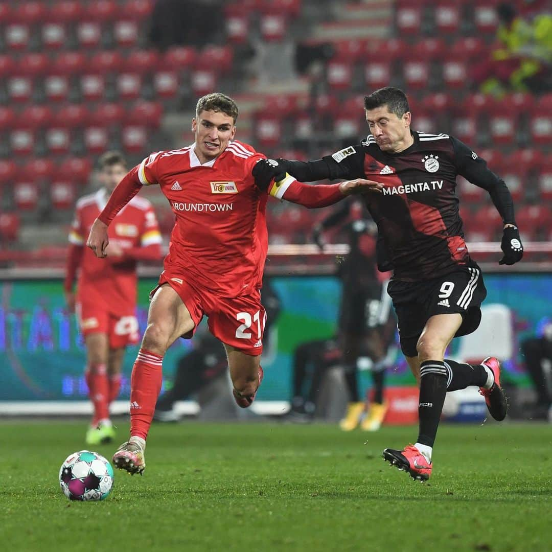 グリシャ・プレメルさんのインスタグラム写真 - (グリシャ・プレメルInstagram)「Starkes Spiel gegen @fcbayern 🔴⚪️!  Schnell regenerieren, weil am Dienstag gehts in Stuttgart schon weiter 💪🏼 #unionberlin #heimspiel #bundesliga #eisern #berlin」12月14日 3時04分 - grischaproemel